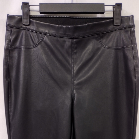 NWOT BLANKNYC Faux Leather Easy Pull On Pants Womens 29 Black Boho Retro 90s - Picture 2 of 9